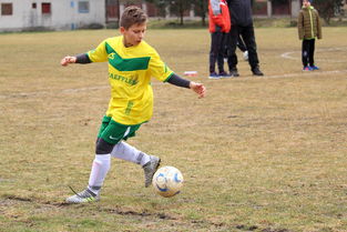 mk体育app-国足球员体能恢复训练取得进展，国足体能训练标准